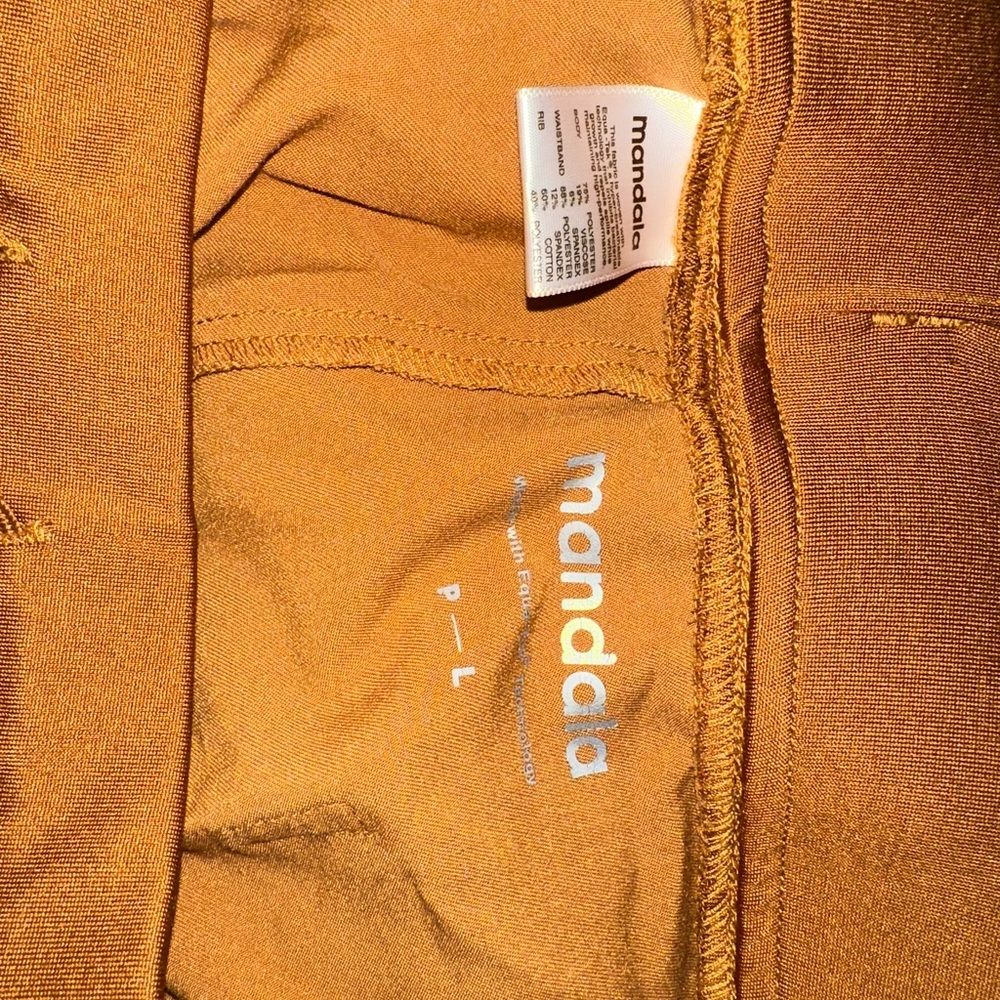 Mandala Brown scrub set M top PL joggers - Picture 3 of 3